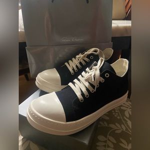 Rick owens (r3plica) size: 9 color: black and white, worn: 1 time